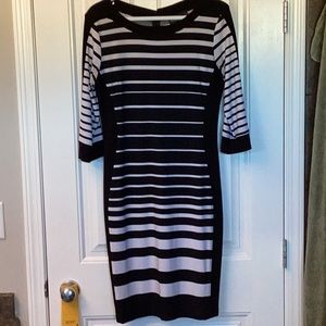 3/4 sleeve Frank Lyman dress.